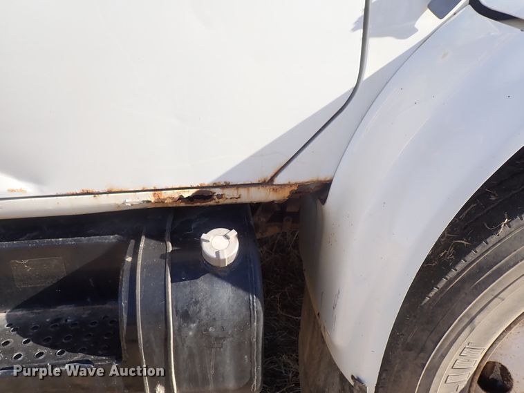 image for item DC3378 1998 International 4900 dump truck