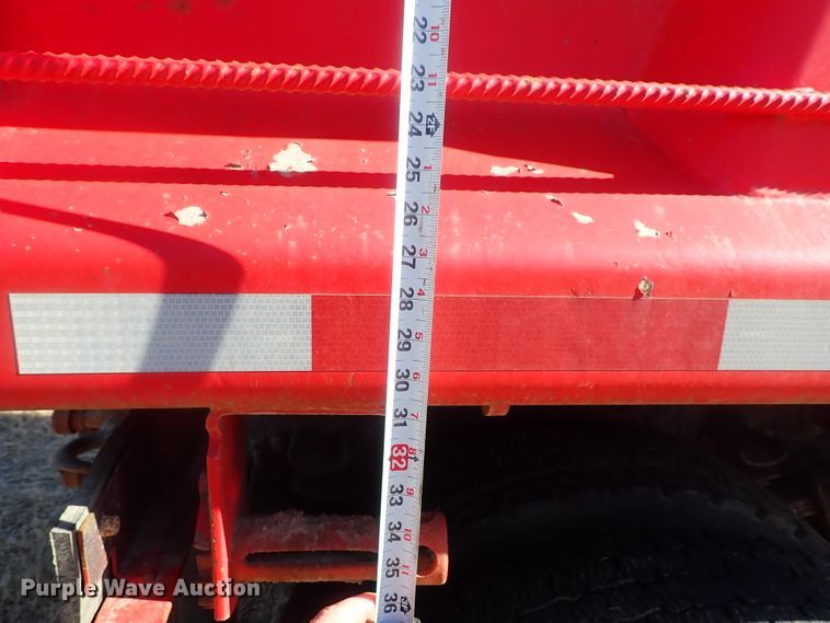 image for item DC3378 1998 International 4900 dump truck