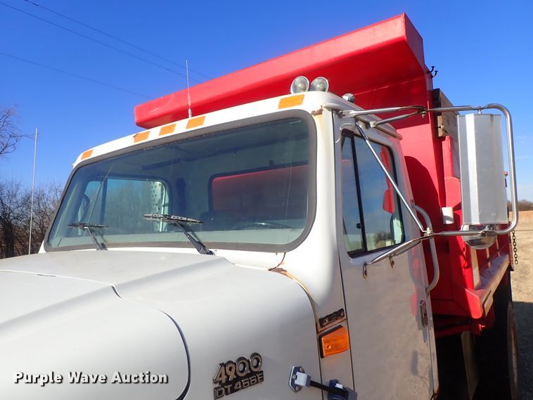 image for item DC3378 1998 International 4900 dump truck