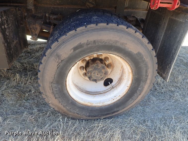 image for item DC3378 1998 International 4900 dump truck