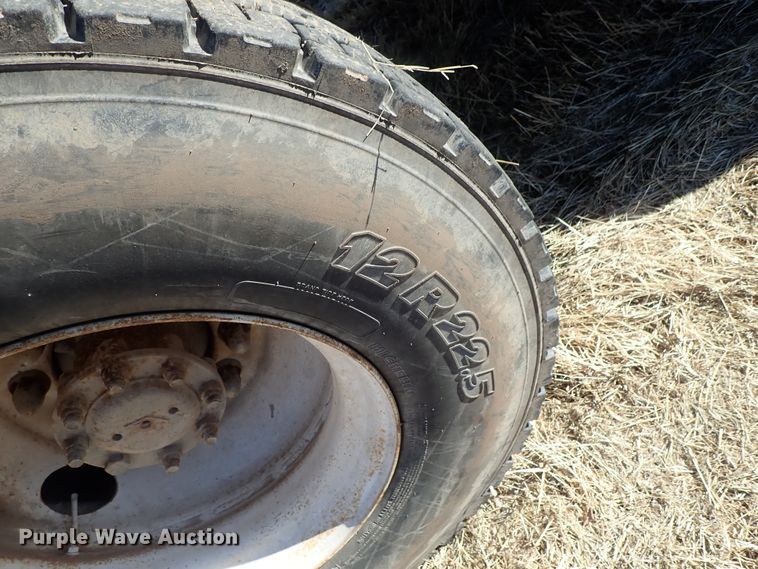 image for item DC3378 1998 International 4900 dump truck