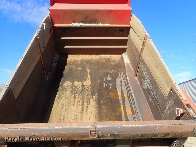 image for item DC3378 1998 International 4900 dump truck