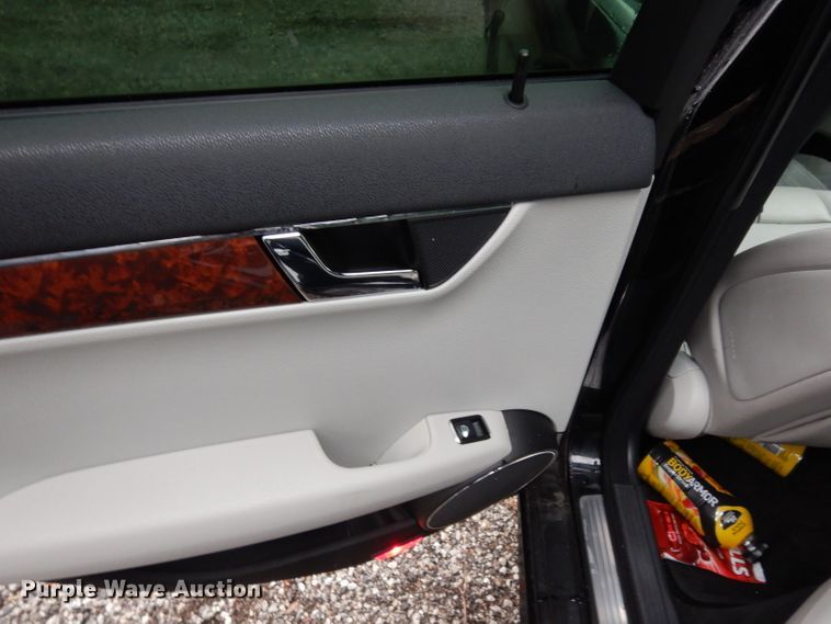 image for item DE4260 2009 Mercedes Benz C300