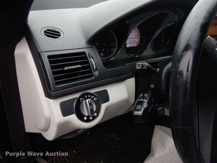 image for item DE4260 2009 Mercedes Benz C300