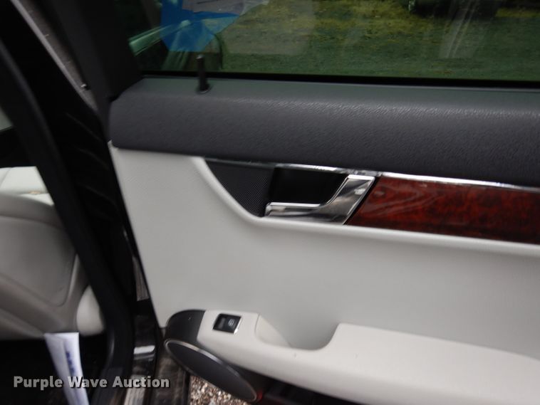 image for item DE4260 2009 Mercedes Benz C300