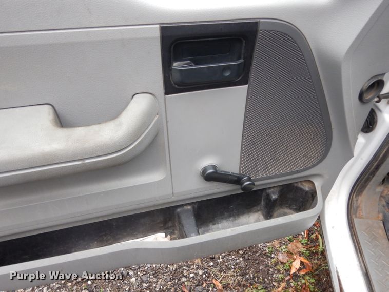 image for item DE4261 2006 Ford F150 SuperCab pickup truck