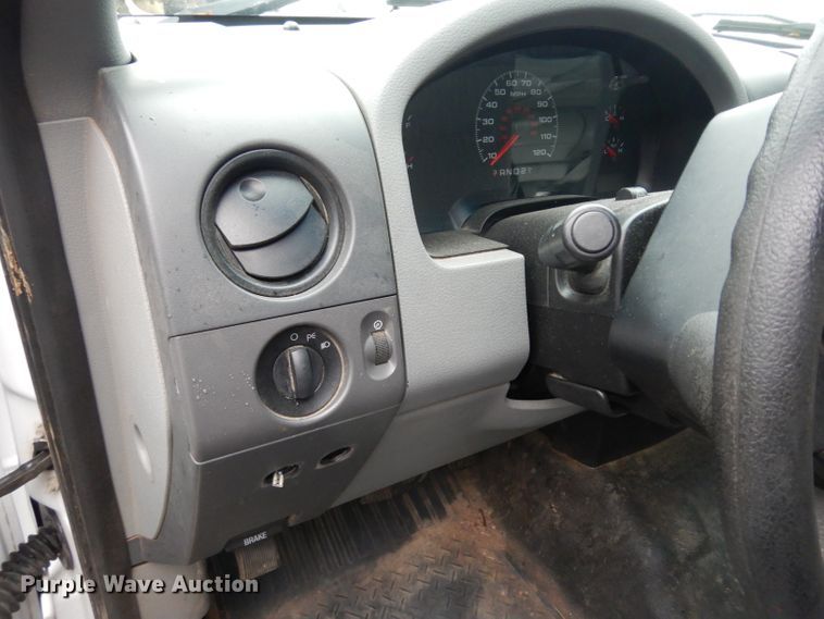 image for item DE4261 2006 Ford F150 SuperCab pickup truck