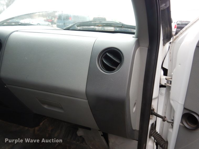 image for item DE4261 2006 Ford F150 SuperCab pickup truck