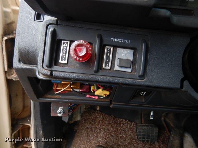 image for item DE4280 1999 Chevrolet C8500 dump truck