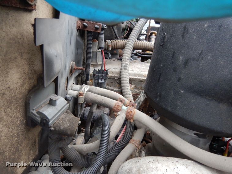 image for item DE4280 1999 Chevrolet C8500 dump truck