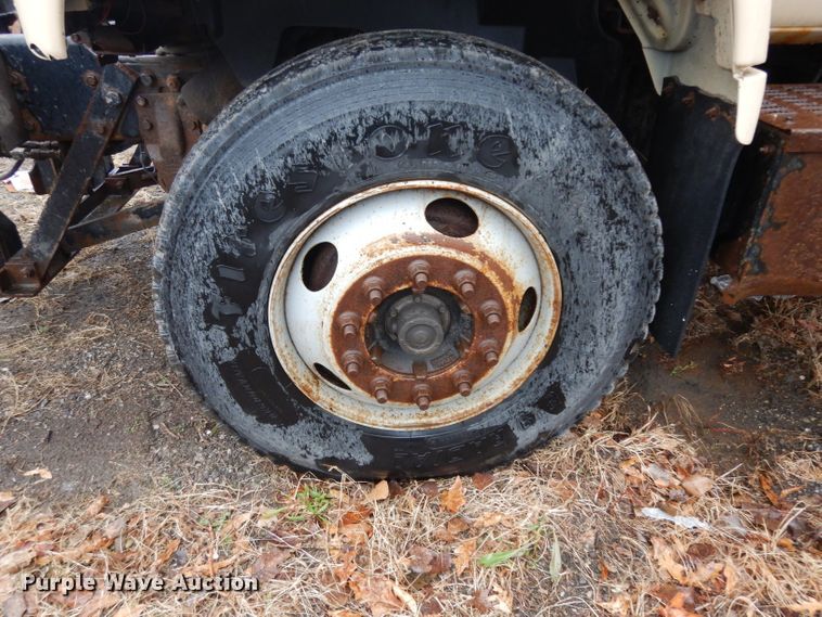 image for item DE4280 1999 Chevrolet C8500 dump truck