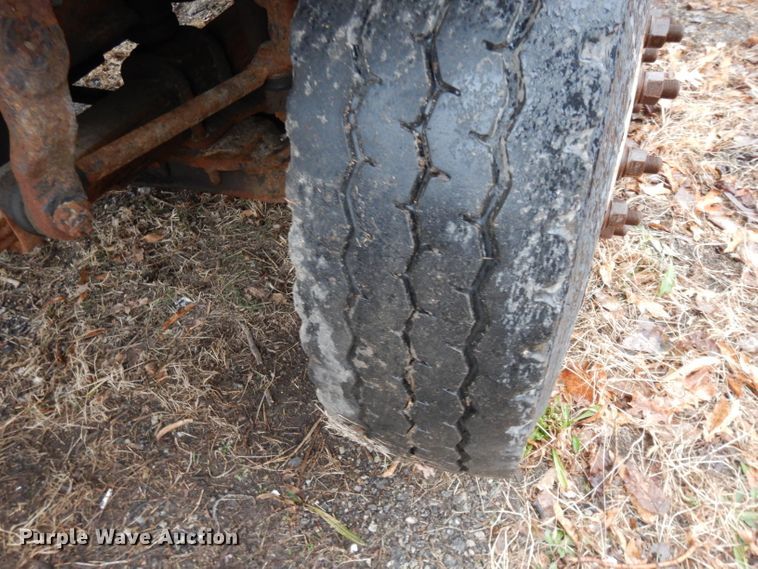 image for item DE4280 1999 Chevrolet C8500 dump truck