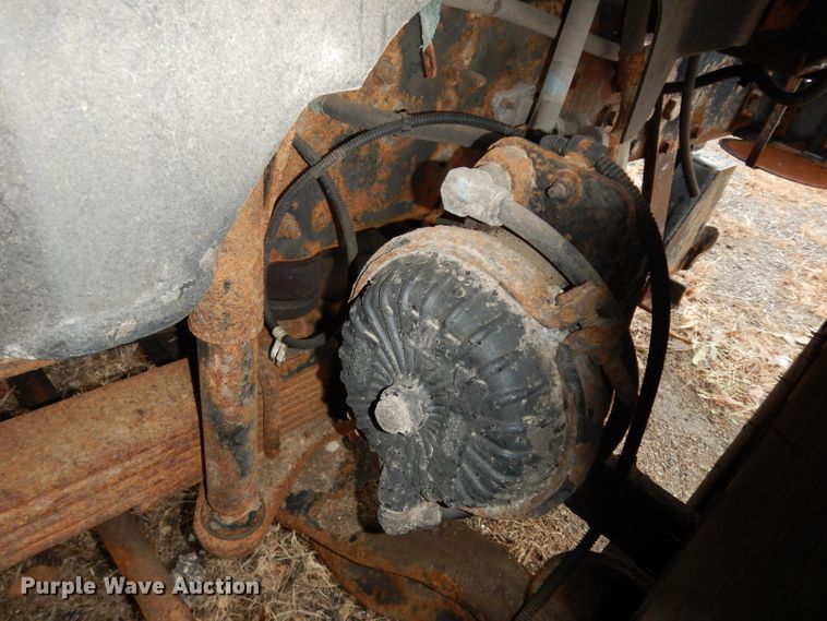 image for item DE4280 1999 Chevrolet C8500 dump truck