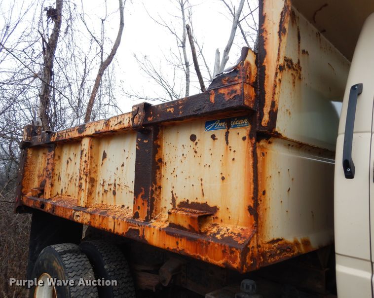 image for item DE4280 1999 Chevrolet C8500 dump truck