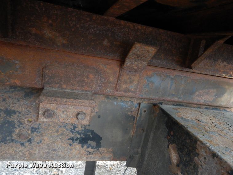 image for item DE4280 1999 Chevrolet C8500 dump truck