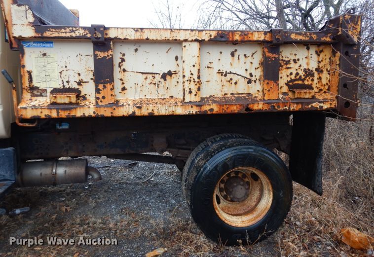 image for item DE4280 1999 Chevrolet C8500 dump truck