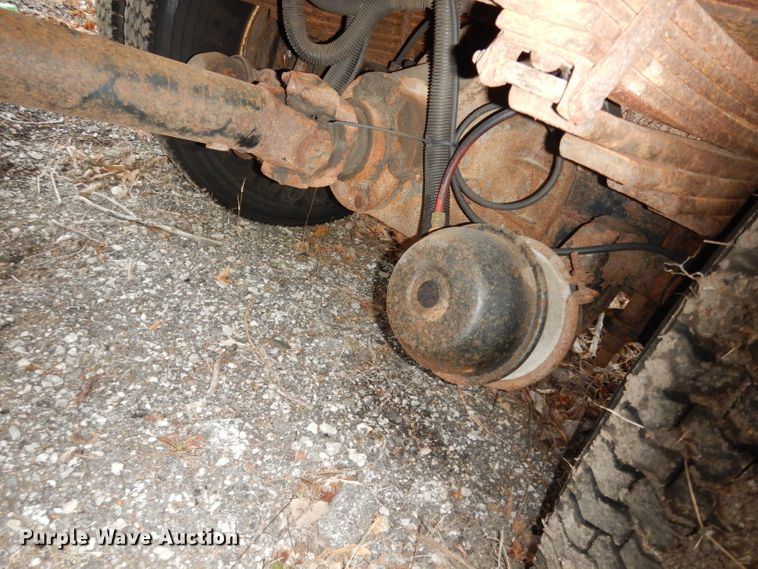 image for item DE4280 1999 Chevrolet C8500 dump truck