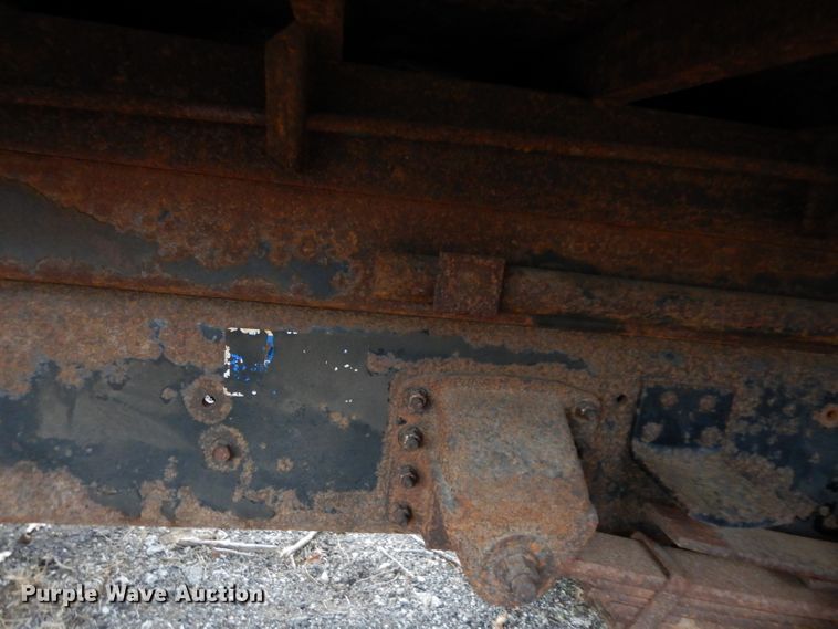 image for item DE4280 1999 Chevrolet C8500 dump truck