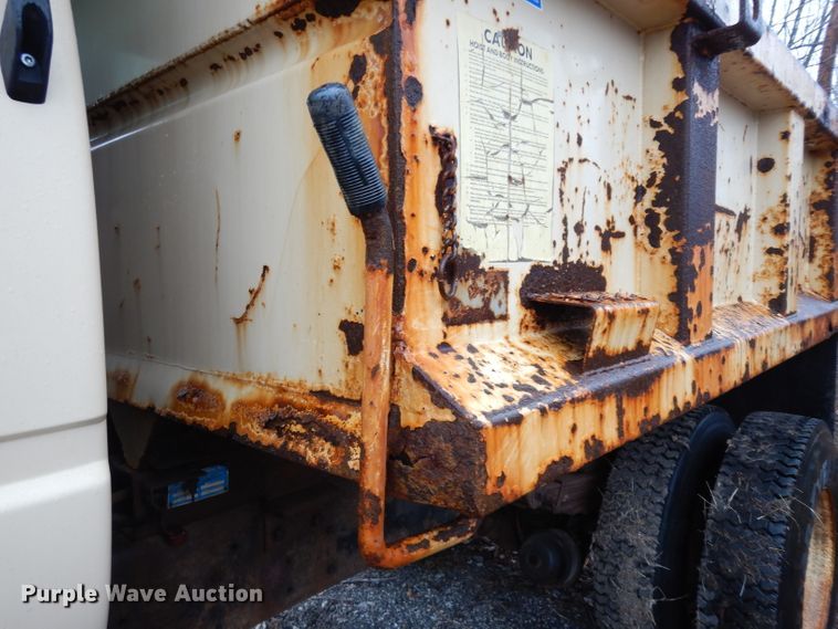 image for item DE4280 1999 Chevrolet C8500 dump truck