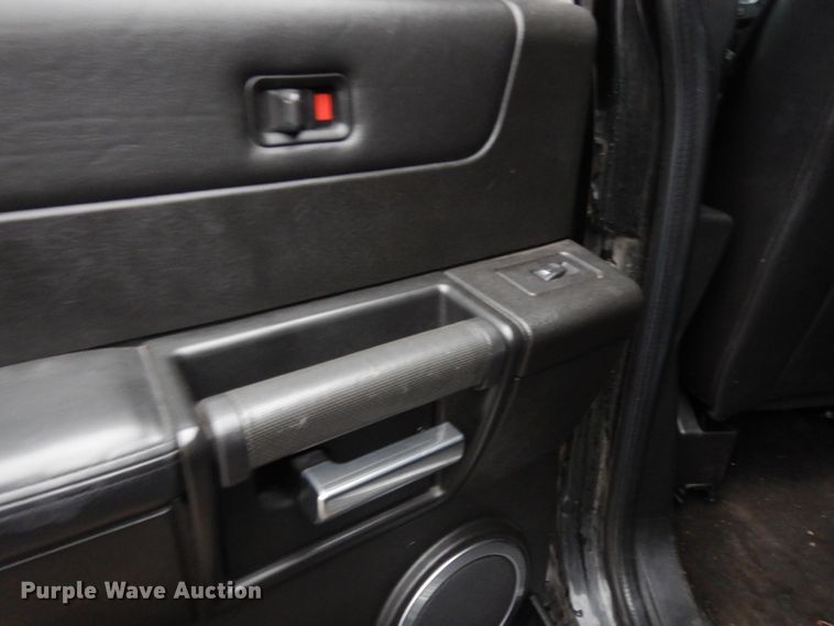 image for item DE4283 2005 Hummer H2 SUV