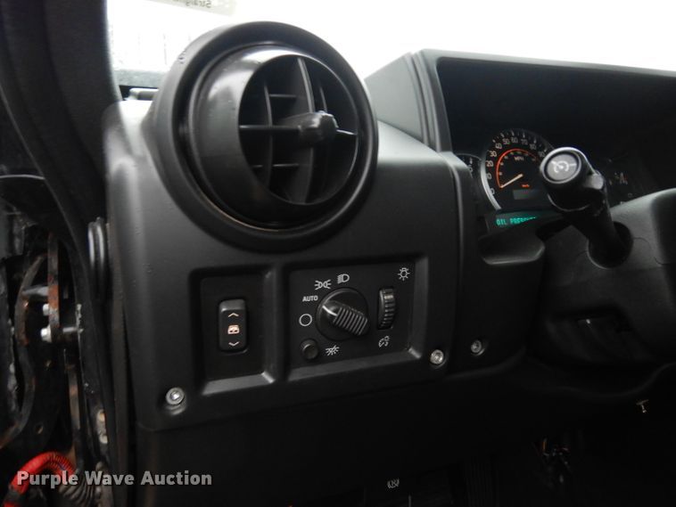 image for item DE4283 2005 Hummer H2 SUV