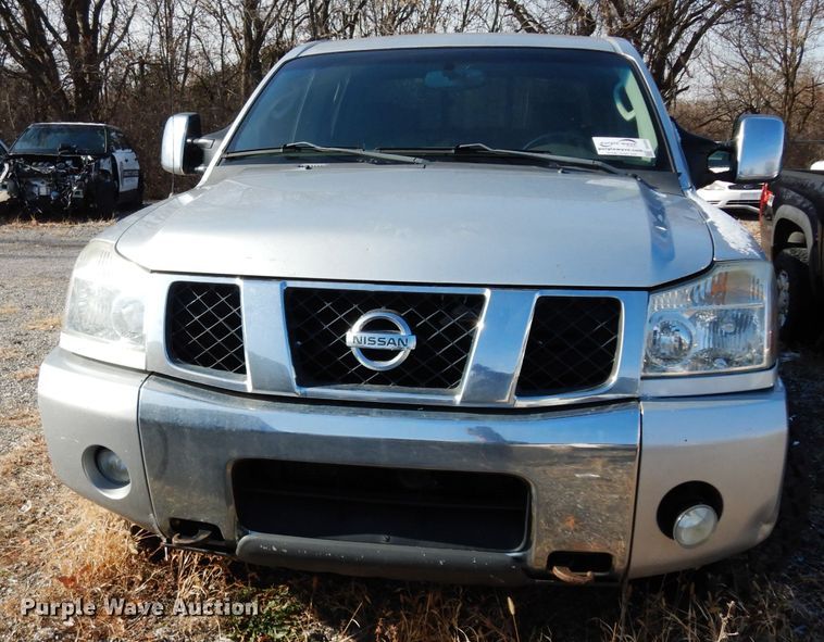 image for item DE4284 2004 Nissan Titan Crew Cab pickup truck