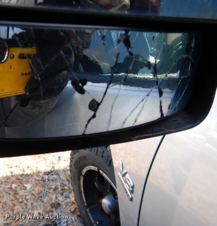 image for item DE4284 2004 Nissan Titan Crew Cab pickup truck