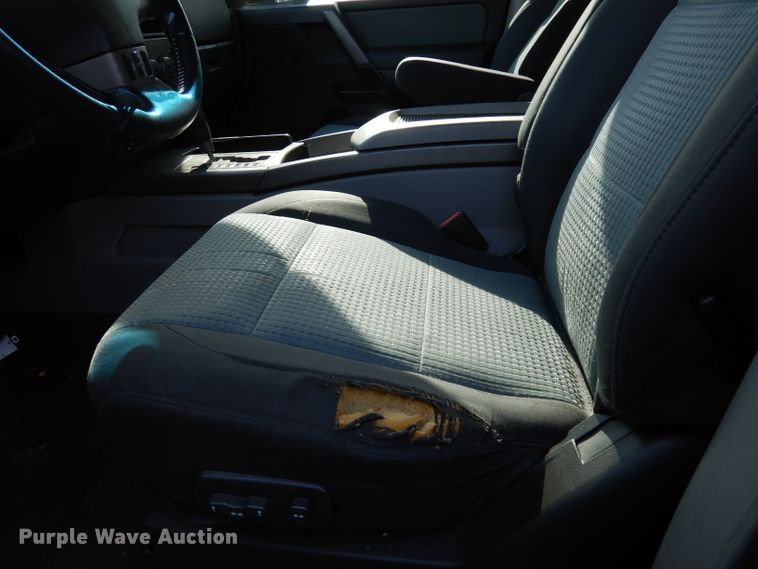 image for item DE4284 2004 Nissan Titan Crew Cab pickup truck