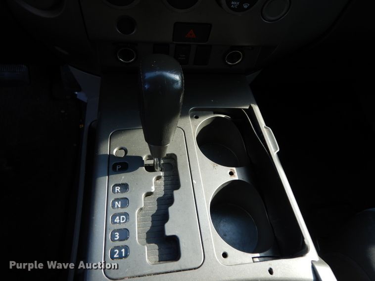 image for item DE4284 2004 Nissan Titan Crew Cab pickup truck