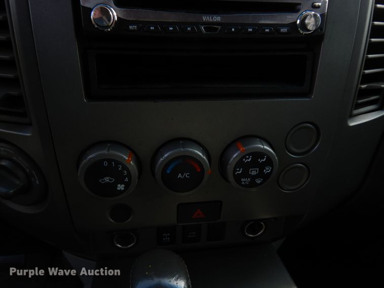 image for item DE4284 2004 Nissan Titan Crew Cab pickup truck