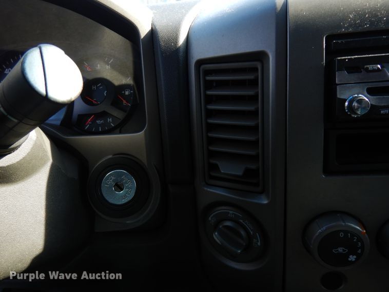 image for item DE4284 2004 Nissan Titan Crew Cab pickup truck