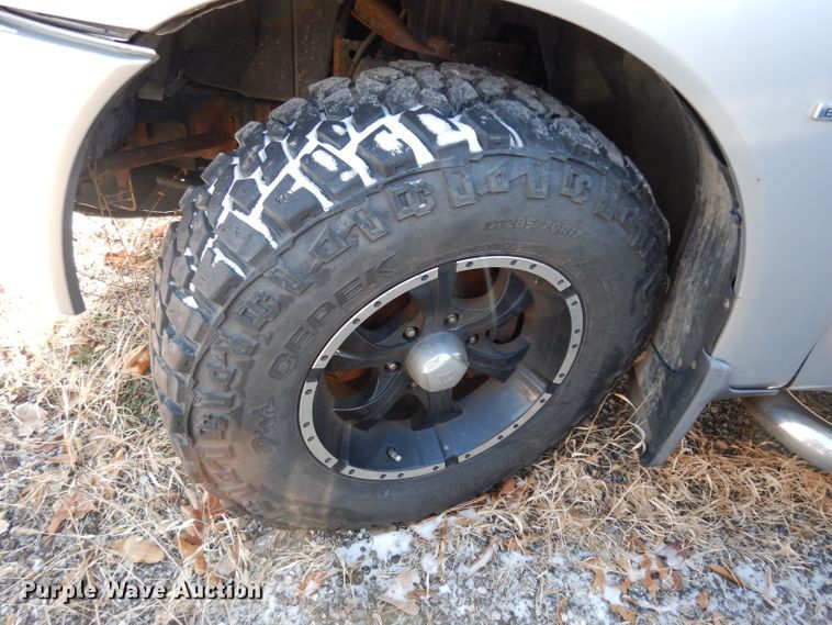 image for item DE4284 2004 Nissan Titan Crew Cab pickup truck