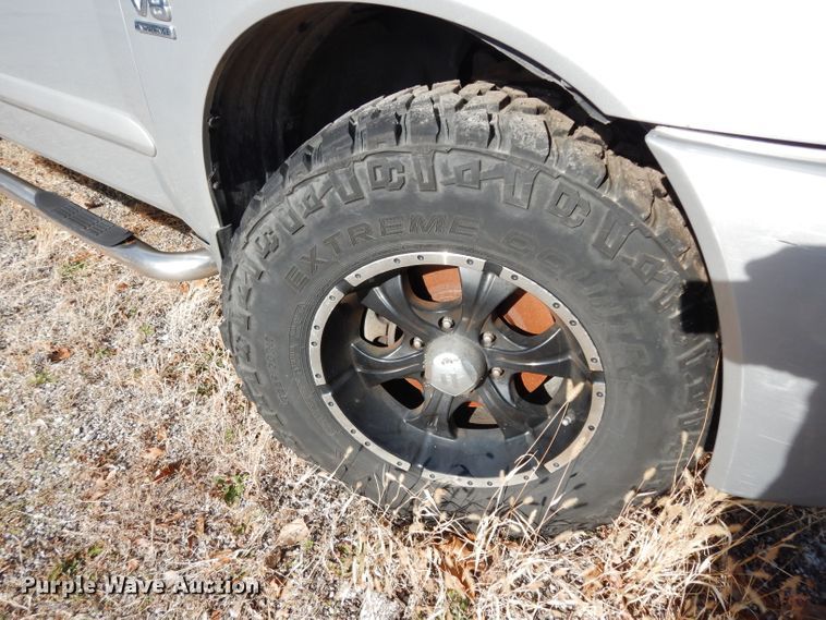 image for item DE4284 2004 Nissan Titan Crew Cab pickup truck