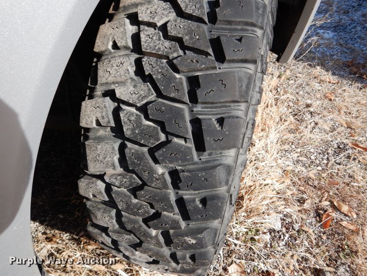 image for item DE4284 2004 Nissan Titan Crew Cab pickup truck