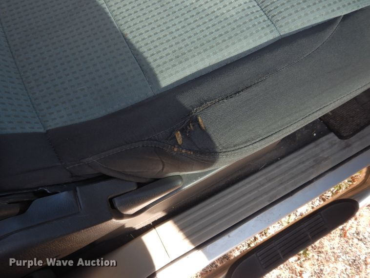 image for item DE4284 2004 Nissan Titan Crew Cab pickup truck