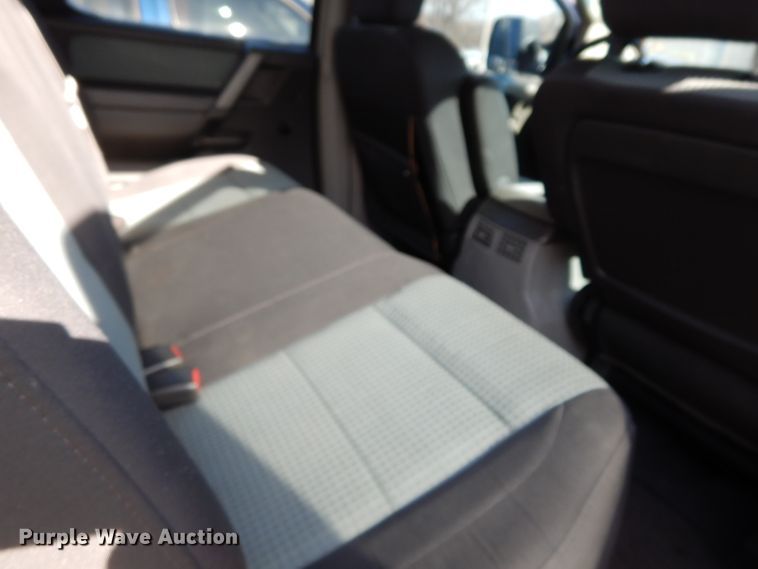 image for item DE4284 2004 Nissan Titan Crew Cab pickup truck