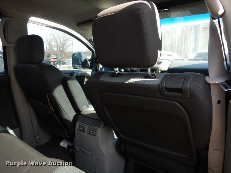 image for item DE4284 2004 Nissan Titan Crew Cab pickup truck