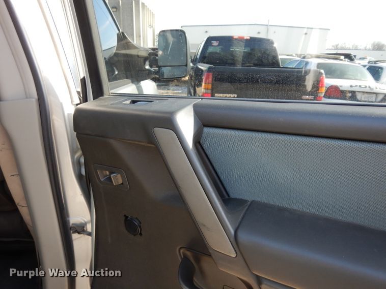 image for item DE4284 2004 Nissan Titan Crew Cab pickup truck