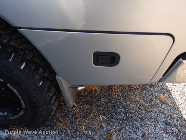 image for item DE4284 2004 Nissan Titan Crew Cab pickup truck