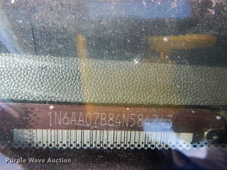 image for item DE4284 2004 Nissan Titan Crew Cab pickup truck