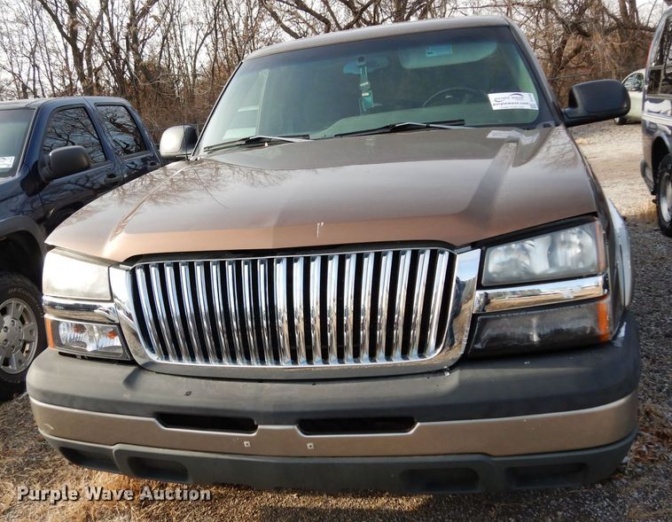 image for item DE4286 2003 Chevrolet Silverado 1500 Ext. Cab pickup truck