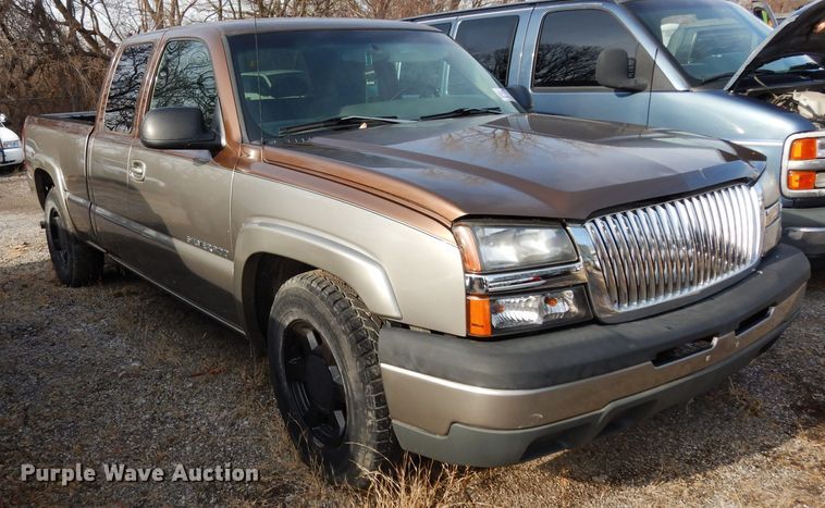 image for item DE4286 2003 Chevrolet Silverado 1500 Ext. Cab pickup truck