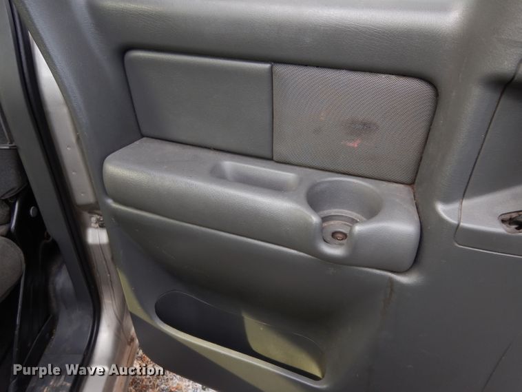 image for item DE4286 2003 Chevrolet Silverado 1500 Ext. Cab pickup truck