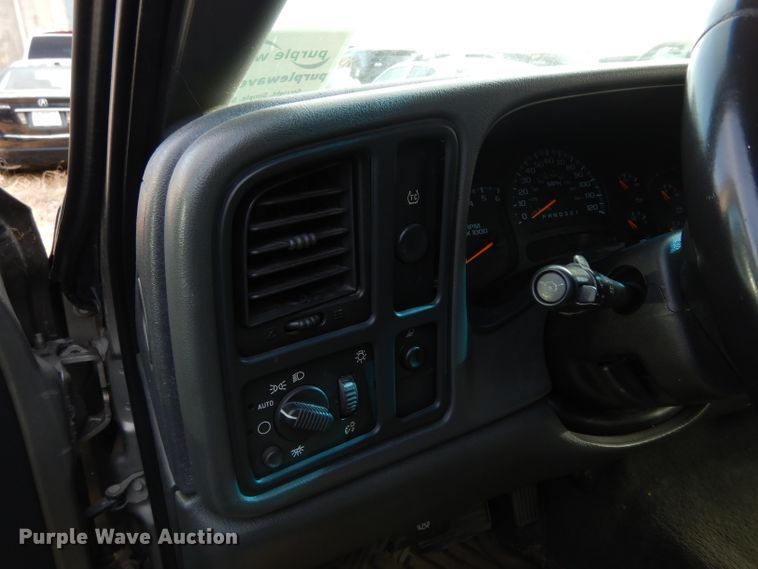 image for item DE4286 2003 Chevrolet Silverado 1500 Ext. Cab pickup truck