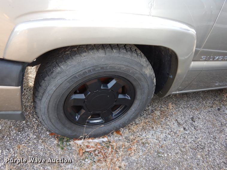 image for item DE4286 2003 Chevrolet Silverado 1500 Ext. Cab pickup truck