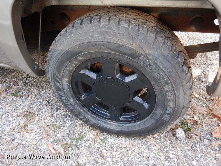 image for item DE4286 2003 Chevrolet Silverado 1500 Ext. Cab pickup truck