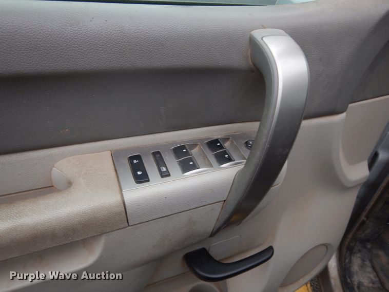 image for item DE4294 2012 Chevrolet Silverado 1500 Ext. Cab pickup truck