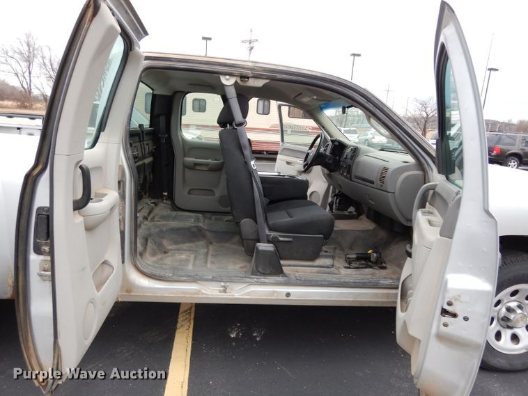 image for item DE4294 2012 Chevrolet Silverado 1500 Ext. Cab pickup truck