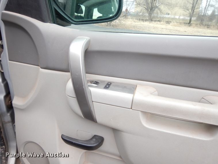 image for item DE4294 2012 Chevrolet Silverado 1500 Ext. Cab pickup truck