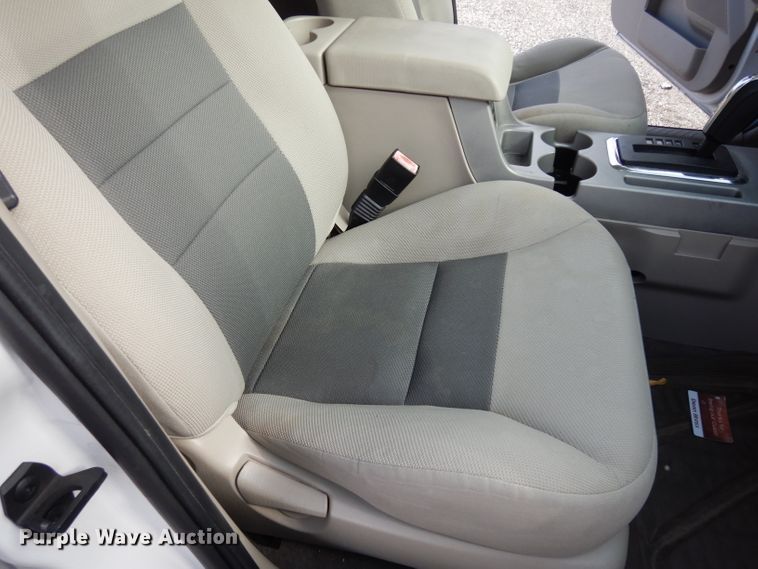 image for item DE4296 2008 Ford Escape Hybrid SUV